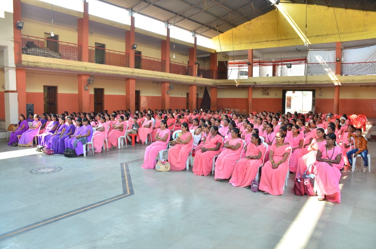  1/2/2019 आरोग्य विभागातील 300 आशा सेविकांना आनापान ध्यान साधना प्रदान केली   , इंदापूर ता.इंदापूर जि.पुणे 